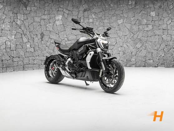 DUCATI DIAVEL DARK 